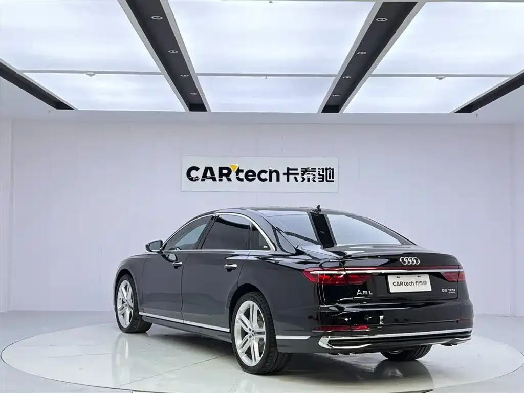 Audi A8 2024 из CN, фото 4