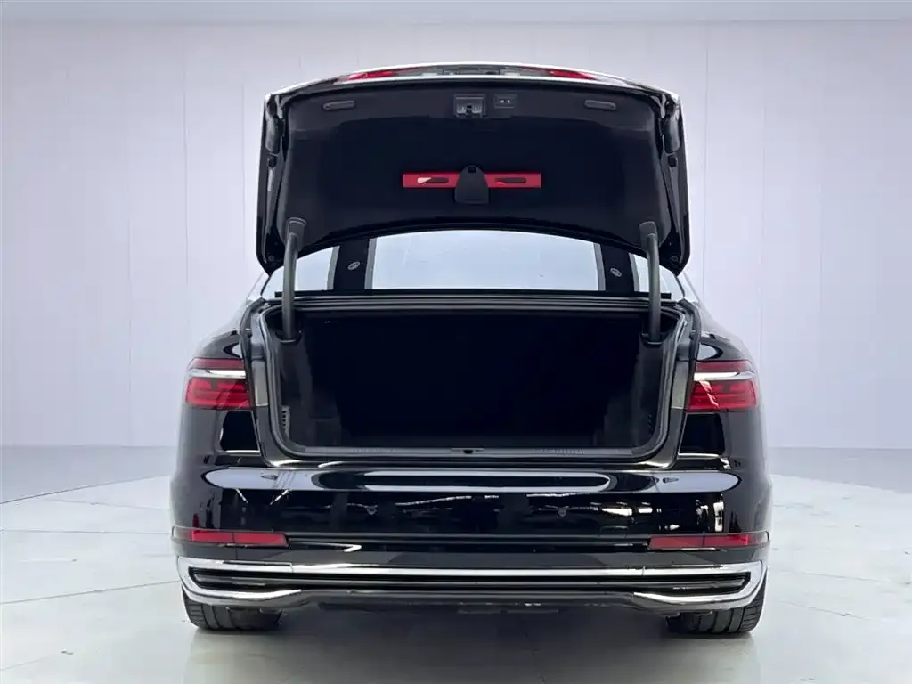 Audi A8 2024 из CN, фото 3