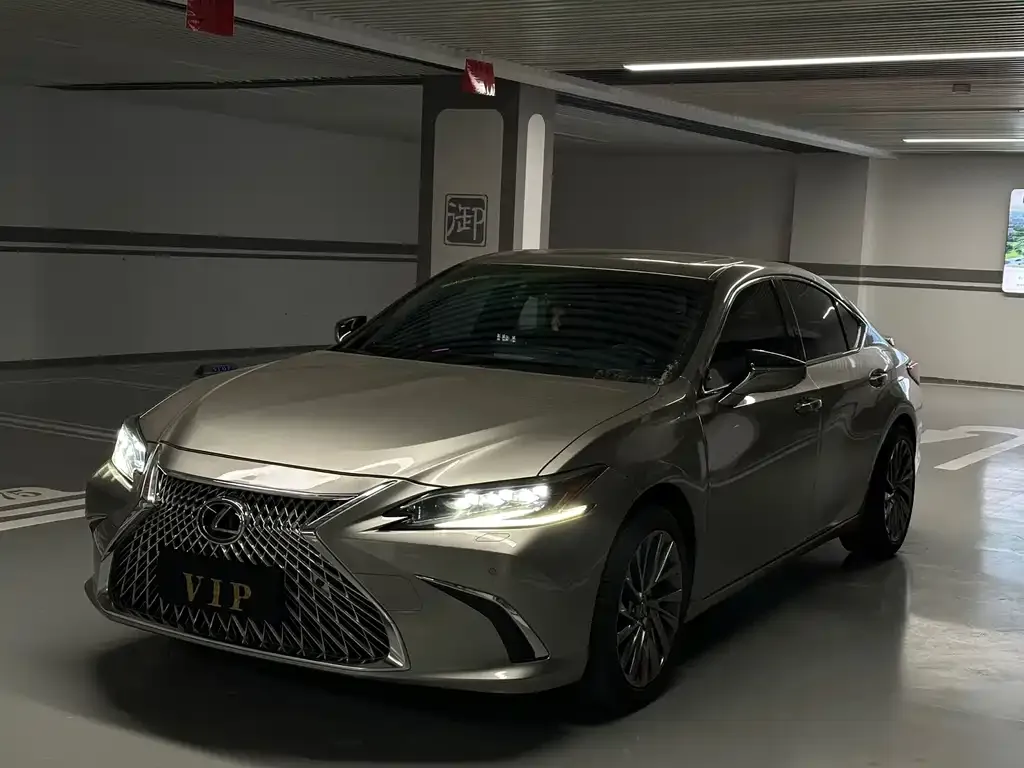 Lexus ES 2024 из CN, фото 1