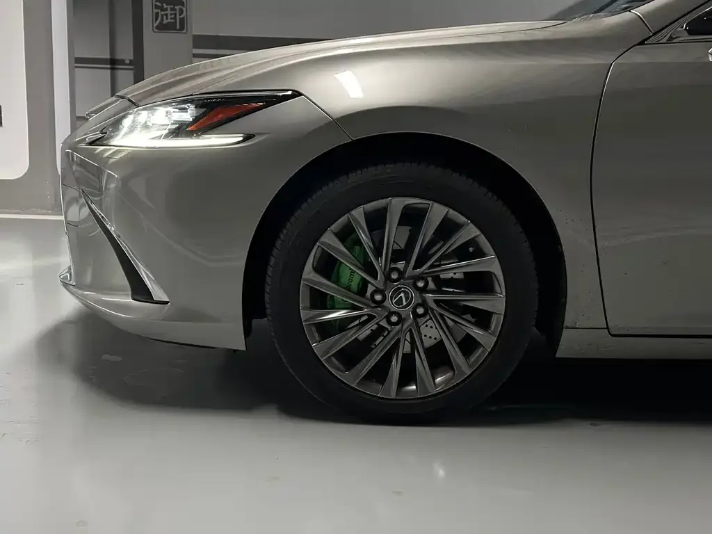 Lexus ES 2024 из CN, фото 8