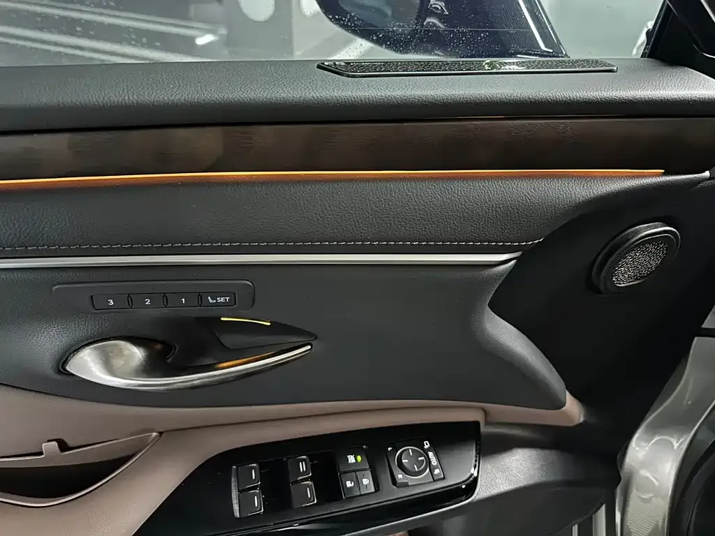 Lexus ES 2024 из CN, фото 3