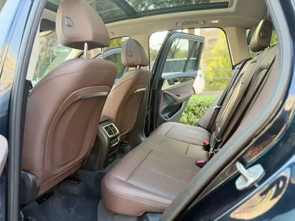 BMW X3 2022 из CN, фото 2