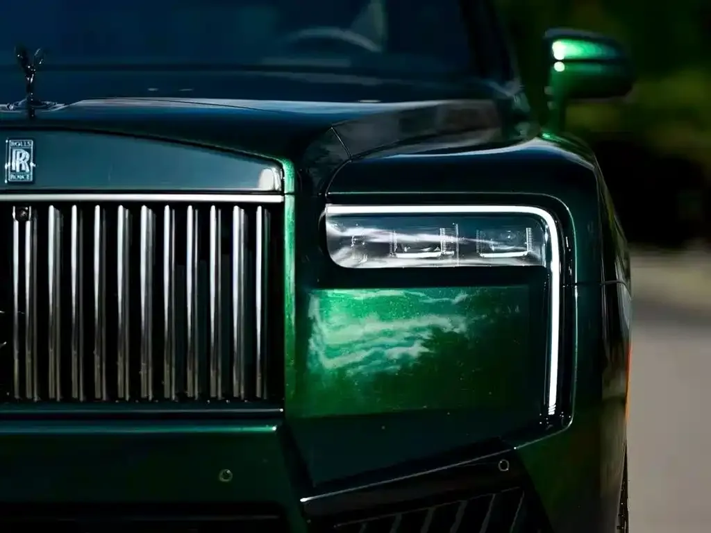 Rolls-Royce Cullinan — фото 10