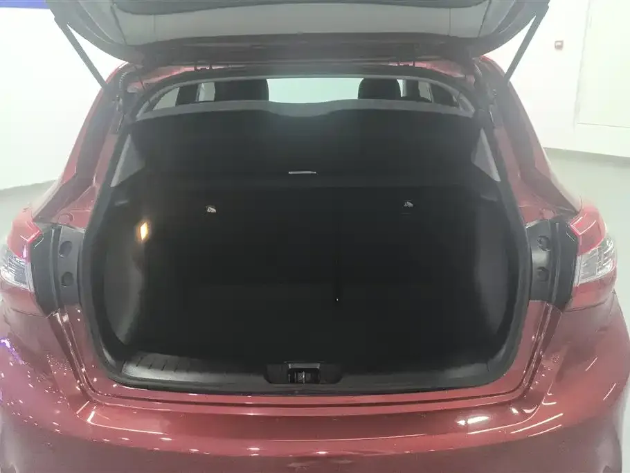 Nissan Tiida 2024 из CN, фото 5