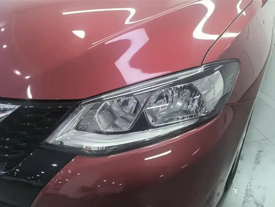 Nissan Tiida 2024 из CN, фото 4