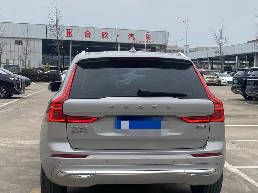 Volvo XC60 2021 из CN, фото 8
