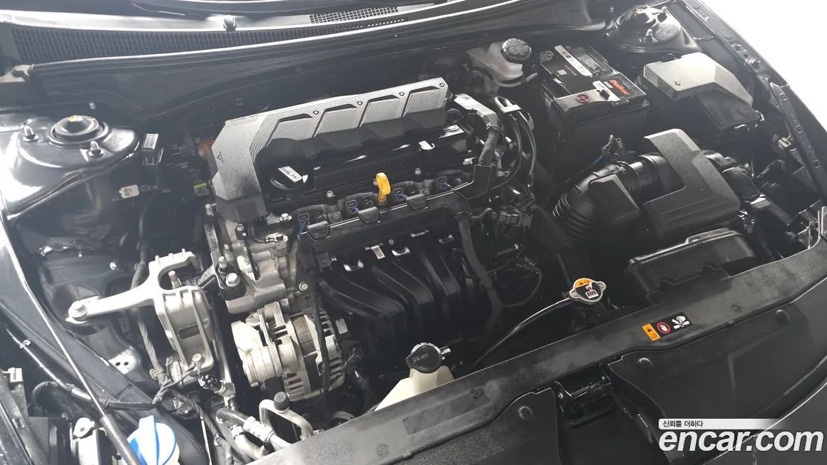 Hyundai AVANTE 2021 из KR, фото 2