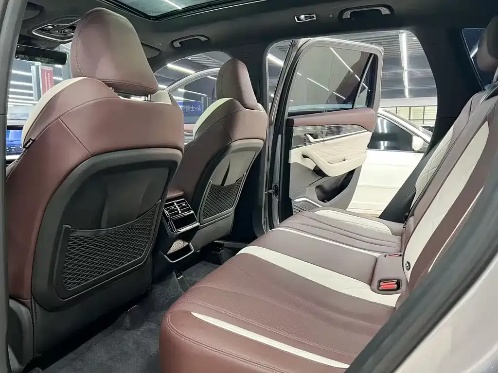 Geely Xingyue L 2023 из CN, фото 6