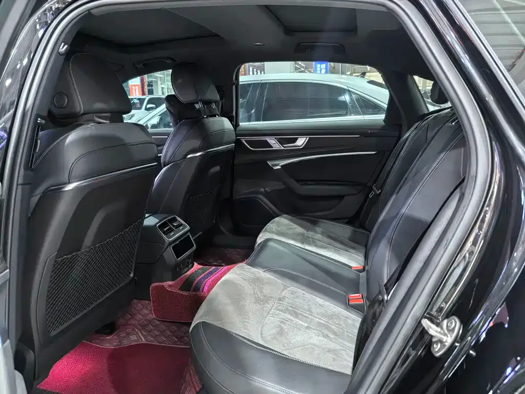 Audi A6L 2024 из CN, фото 4