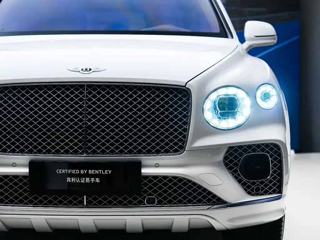 Bentley Bentayga 2022 из CN, фото 4