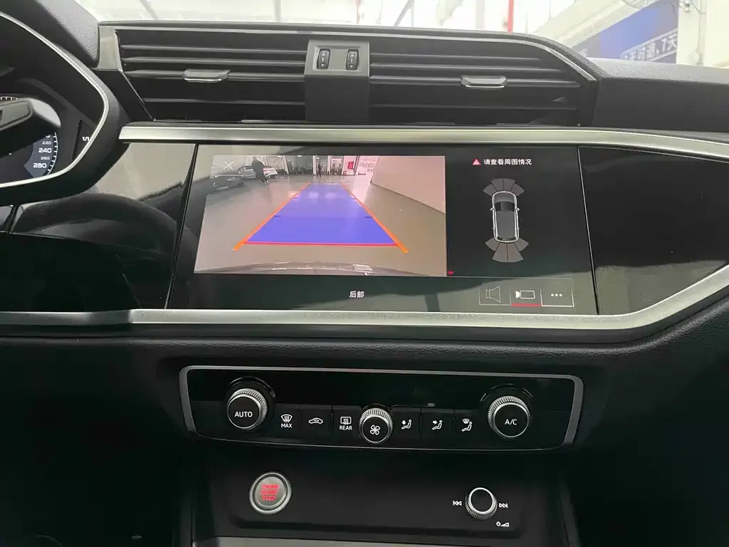 Audi Q3 2023 из CN, фото 6