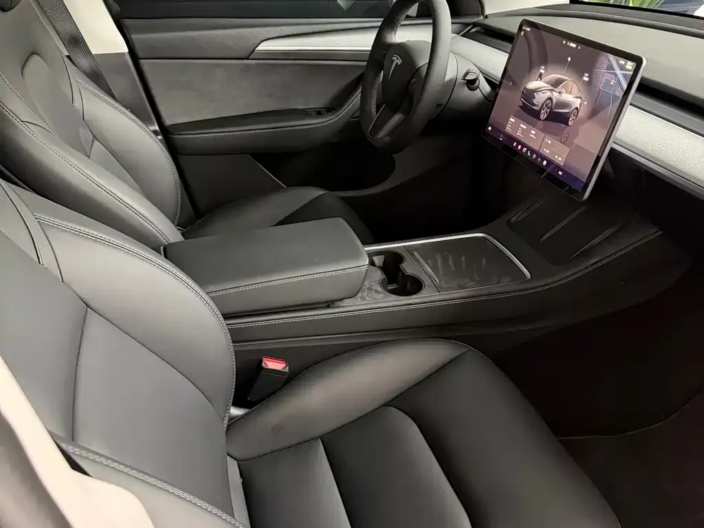 Tesla Model Y 2024 из CN, фото 2