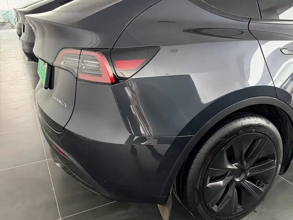 Tesla Model Y 2024 из CN, фото 9