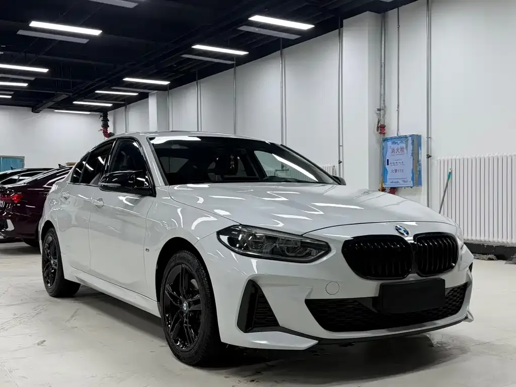 BMW 1 Series 2022 из CN, фото 2