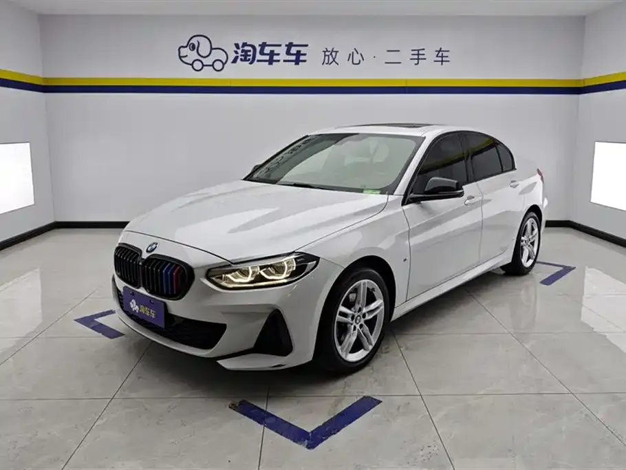 BMW 1 Series 2021 из CN, фото 1