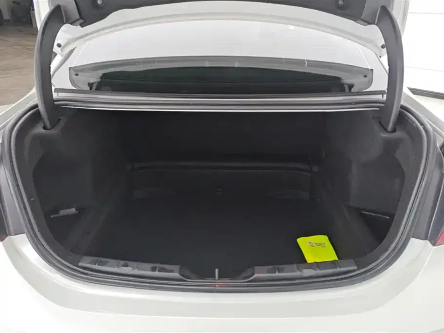BMW 1 Series 2021 из CN, фото 10