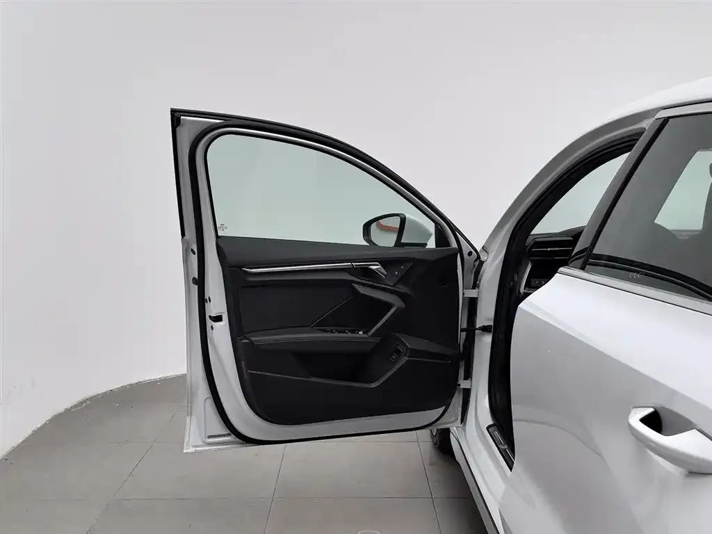 Audi A3 2022 из CN, фото 4