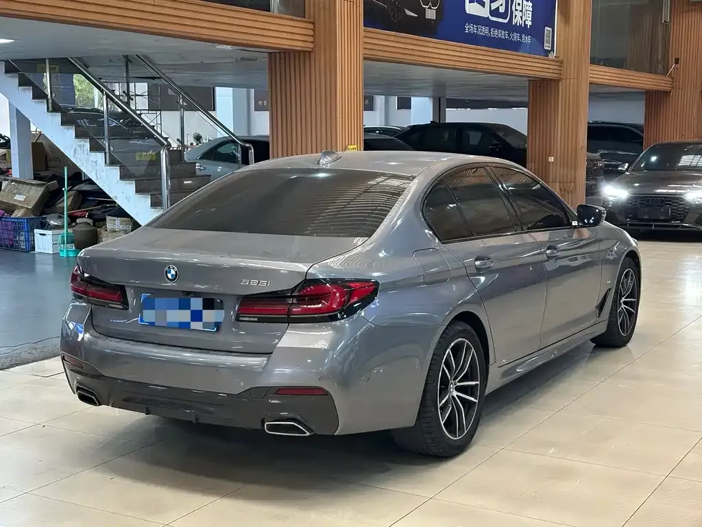 BMW 5 Series (Import) 2023 из CN, фото 5