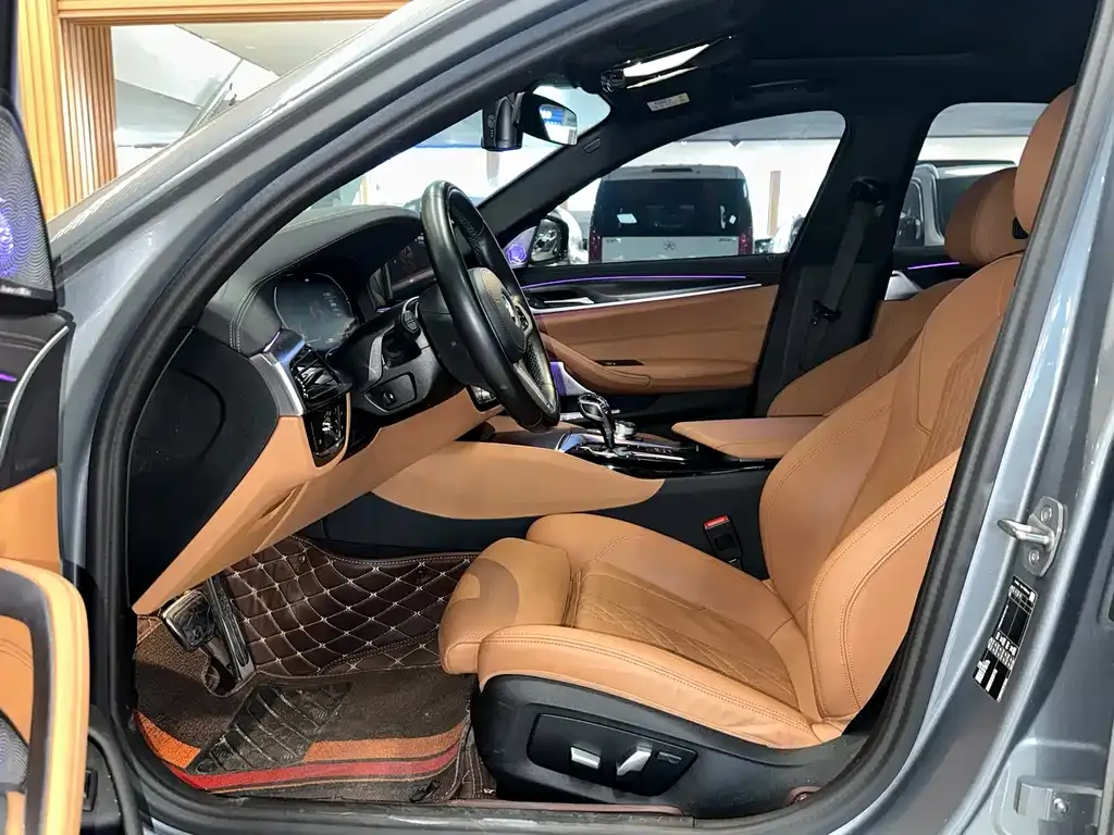 BMW 5 Series (Import) 2023 из CN, фото 3