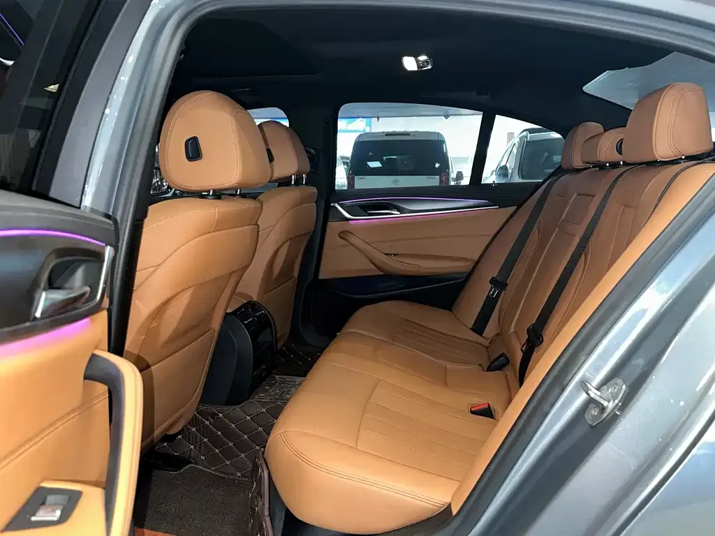 BMW 5 Series (Import) 2023 из CN, фото 8