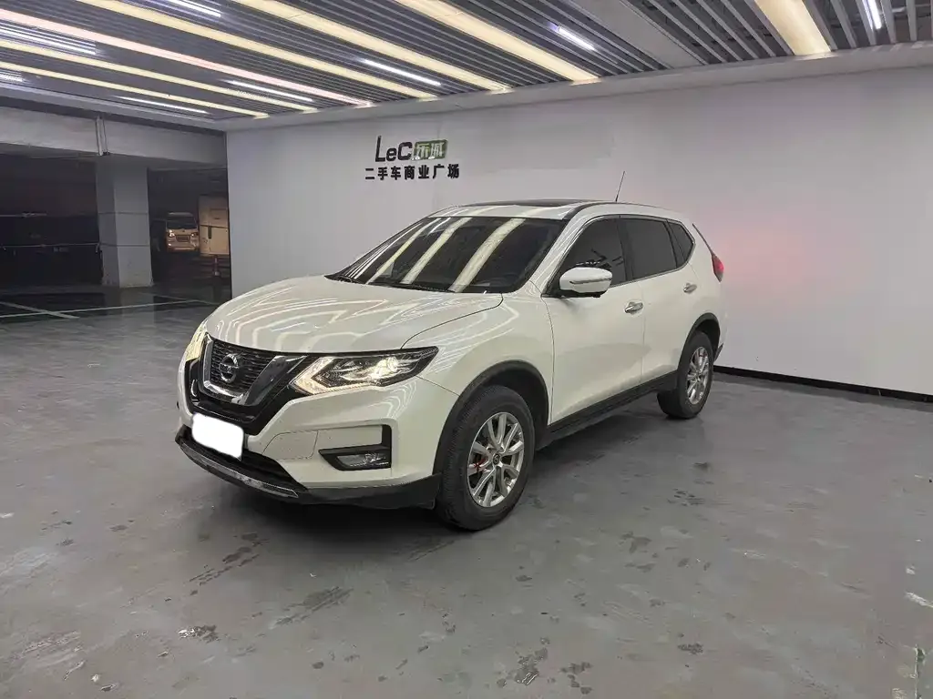 Nissan X-Trail 2021 из CN, фото 1
