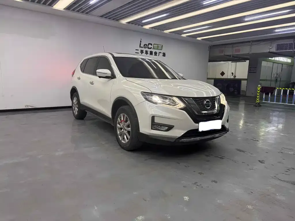 Nissan X-Trail 2021 из CN, фото 2