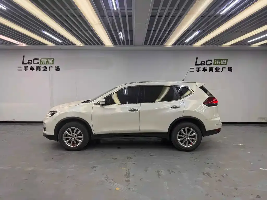 Nissan X-Trail 2021 из CN, фото 10