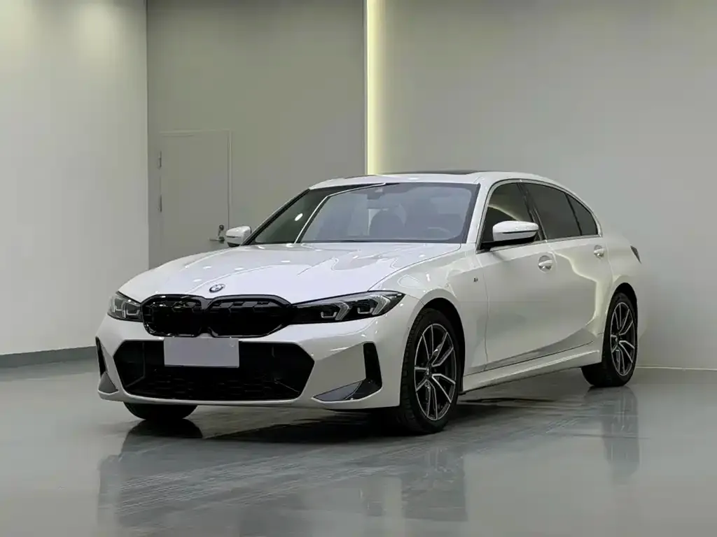BMW 3 Series 2023 из CN, фото 1