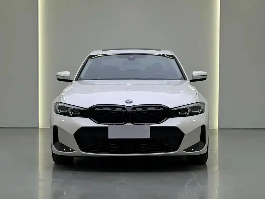 BMW 3 Series 2023 из CN, фото 3