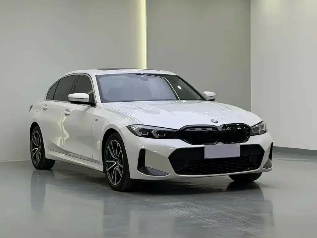 BMW 3 Series 2023 из CN, фото 6