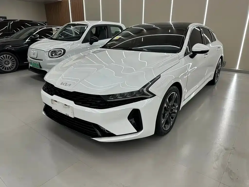 Kia K5 2022 из CN, фото 1