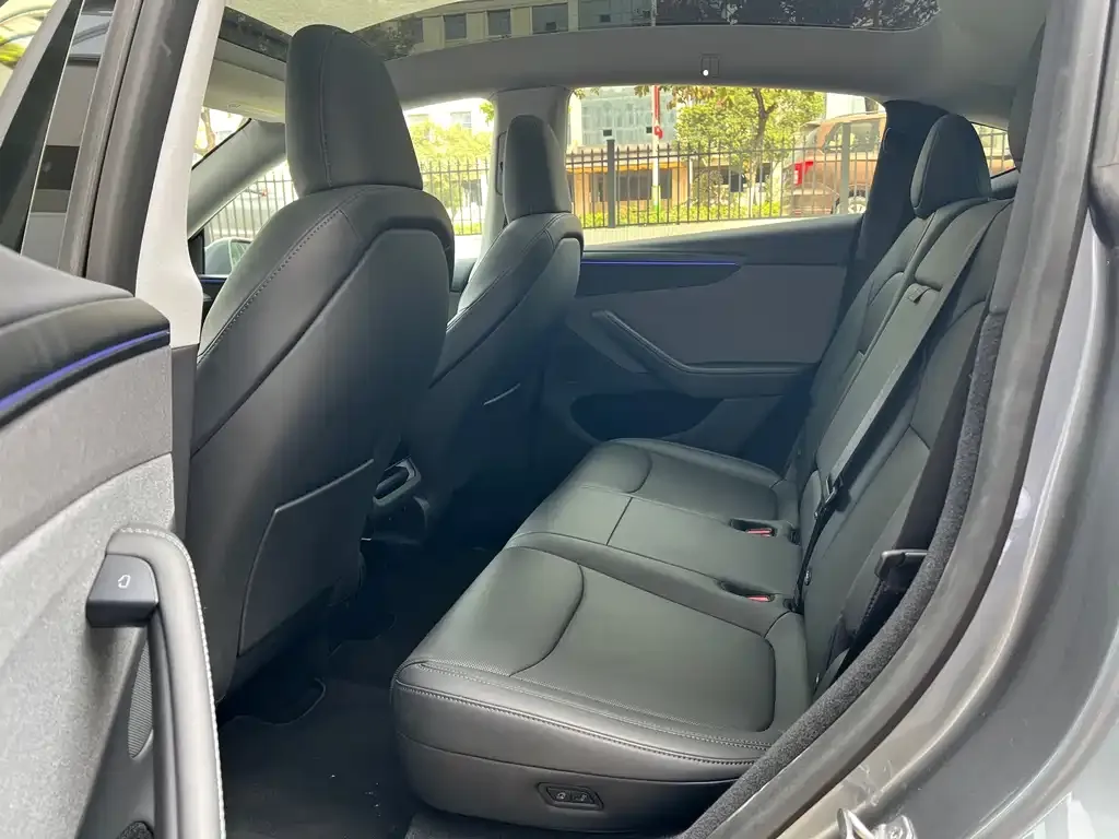 Tesla Model Y 2025 из CN, фото 7