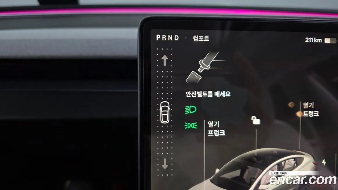Tesla Model 3 2024 из KR, фото 2