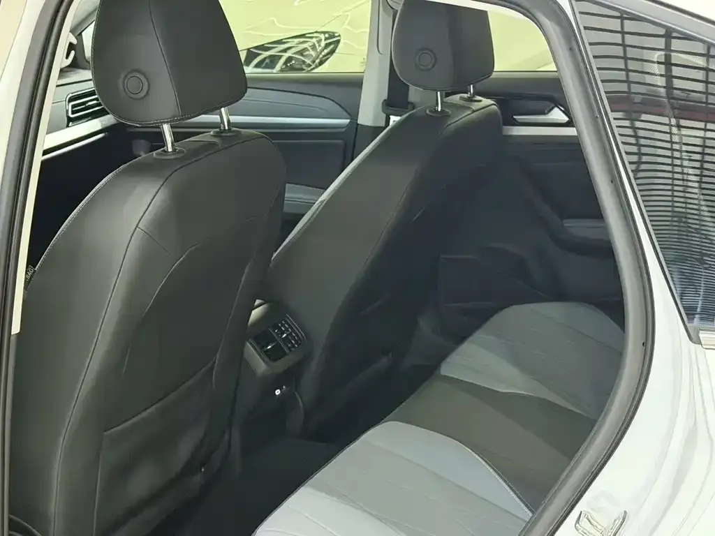 Volkswagen Lavida 2025 из CN, фото 5