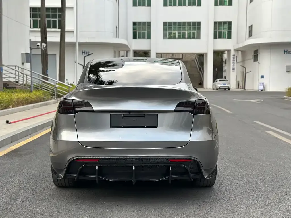 Tesla Model Y — фото 4