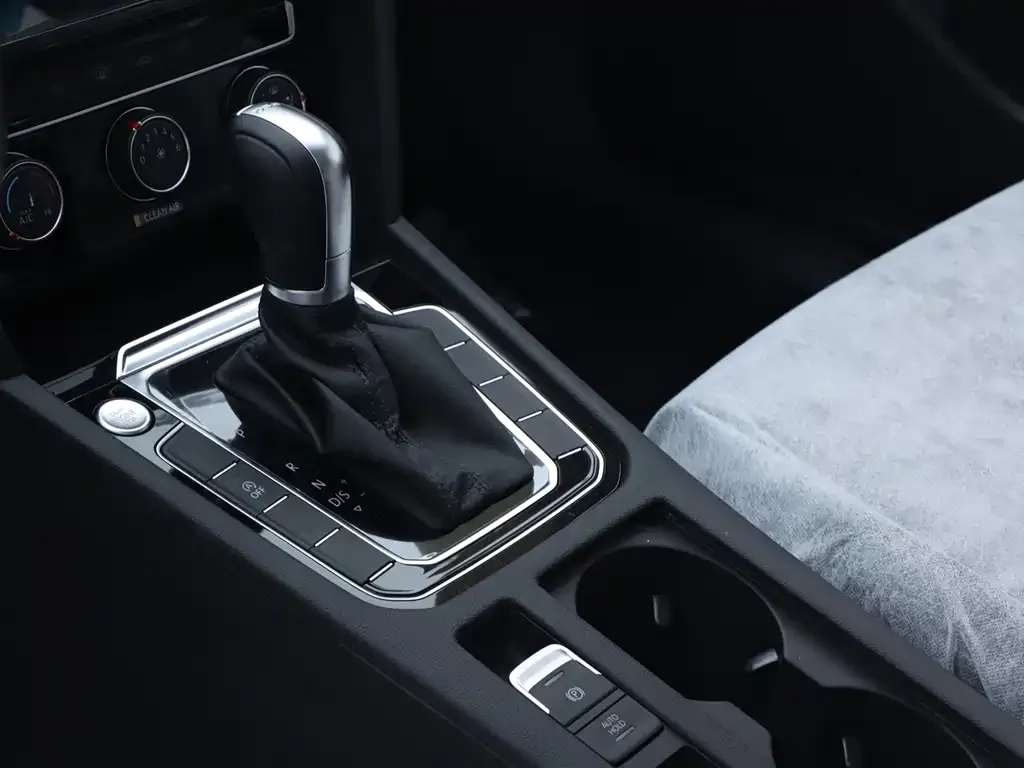 Volkswagen Magotan 2026 из CN, фото 3