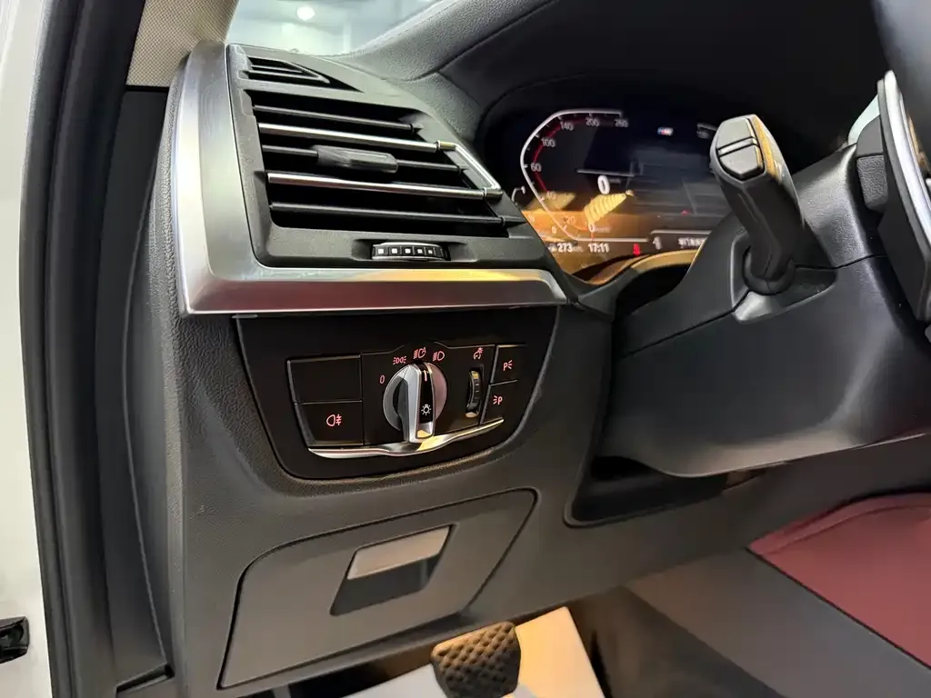 BMW X4 2023 из CN, фото 4