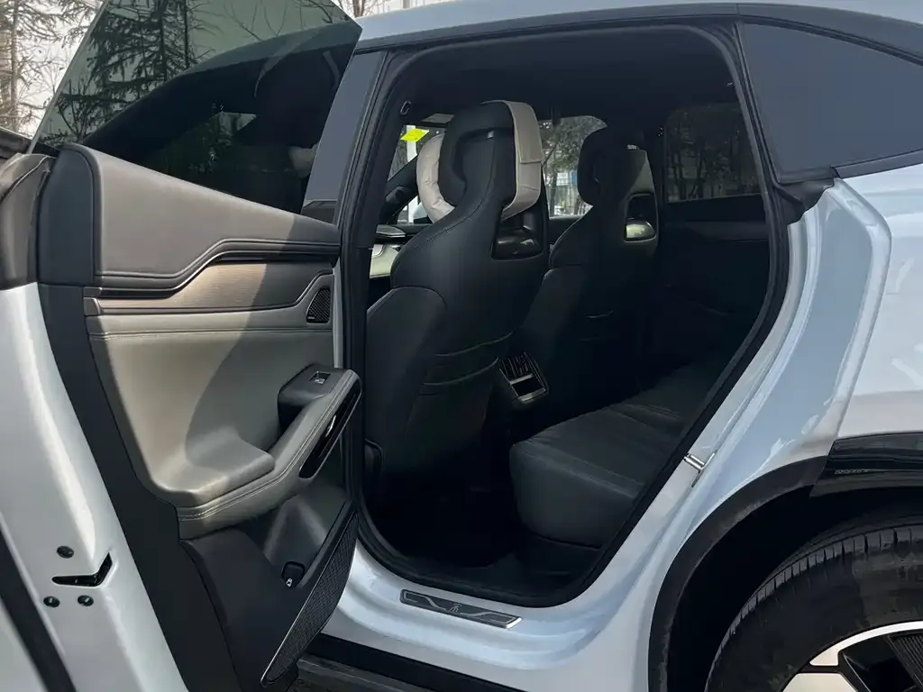 BYD L EV 2025 из CN, фото 9