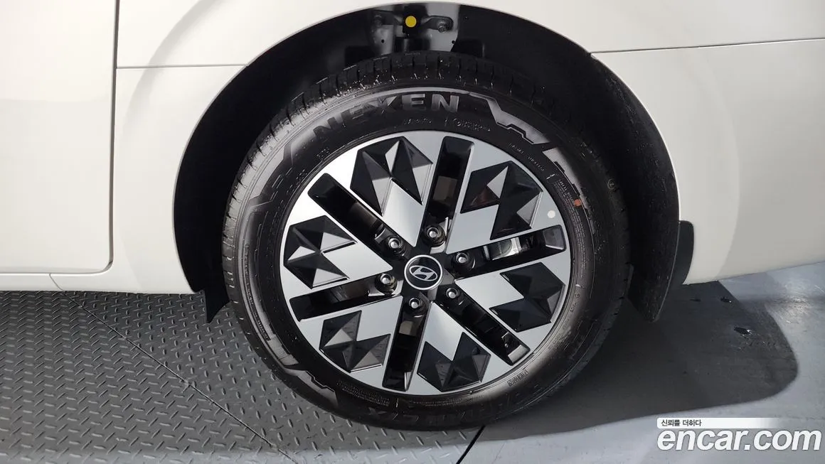 Hyundai Staria 2025 из KR, фото 5