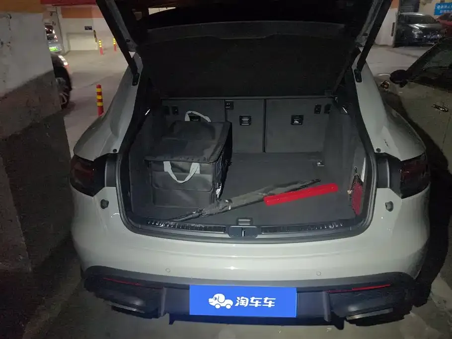 Porsche Macan 2023 из CN, фото 5