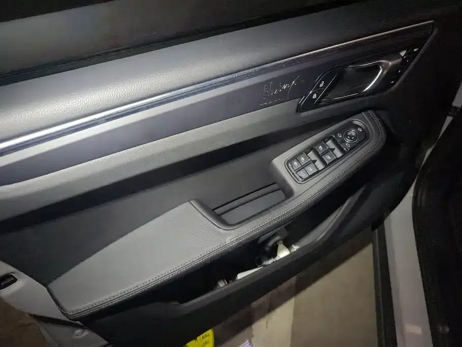 Porsche Macan 2023 из CN, фото 2