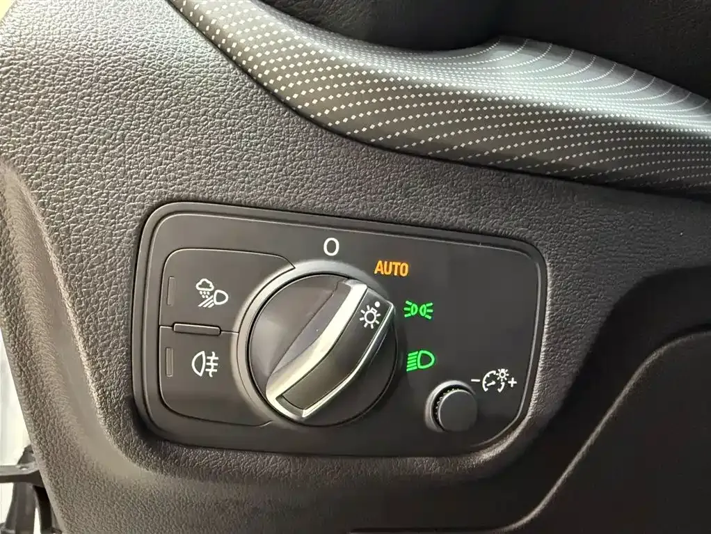 Audi Q2L 2022 из CN, фото 10