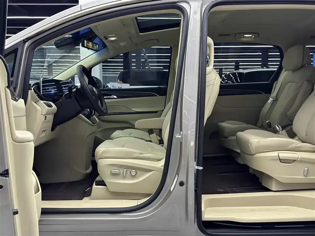 Buick GL8 2024 из CN, фото 10