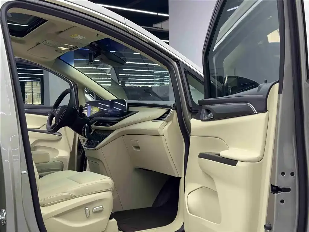 Buick GL8 2024 из CN, фото 5