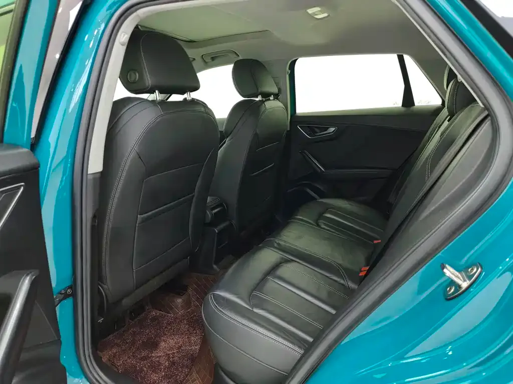 Audi Q2L 2023 из CN, фото 3