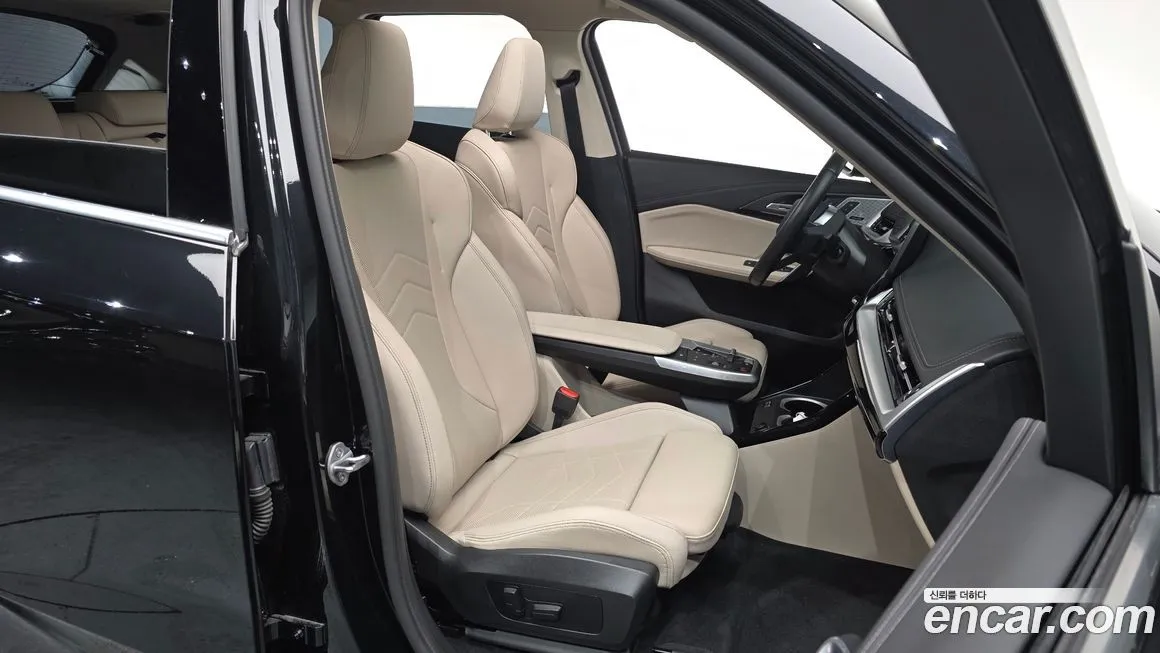 BMW iX1 2024 из KR, фото 9