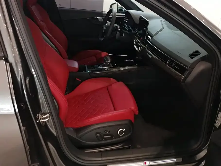 Audi S4 2025 из CN, фото 4