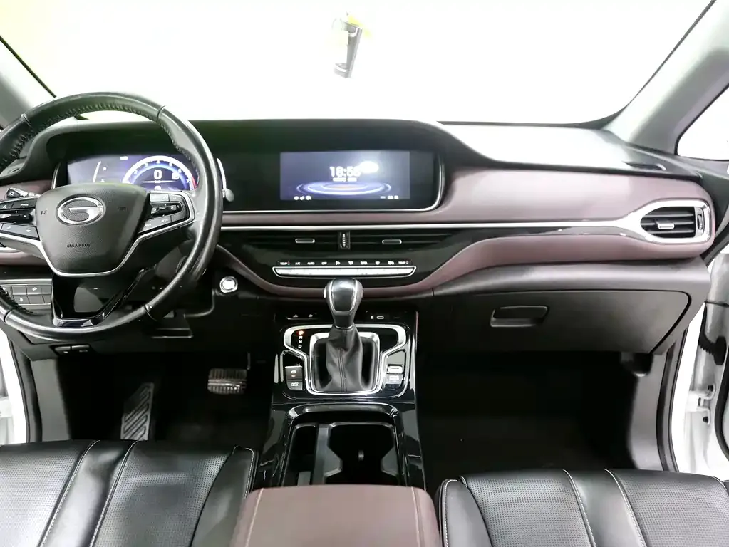 GAC Motor Trumpchi M6 — фото 9