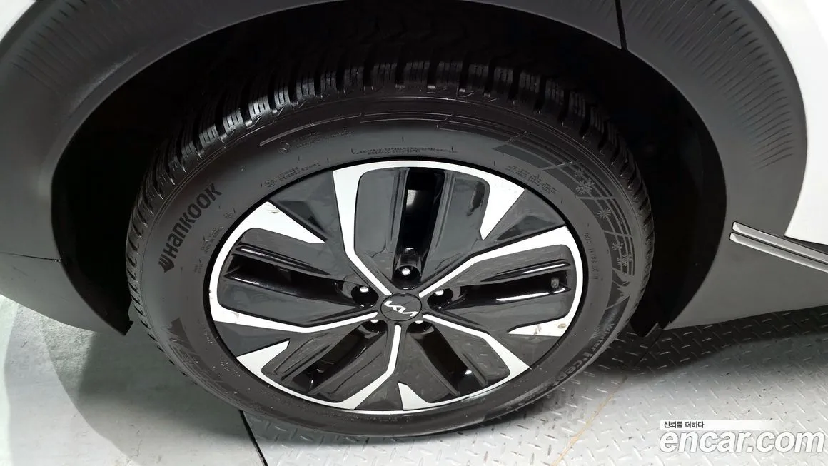 Kia EV6 2023 из KR, фото 5