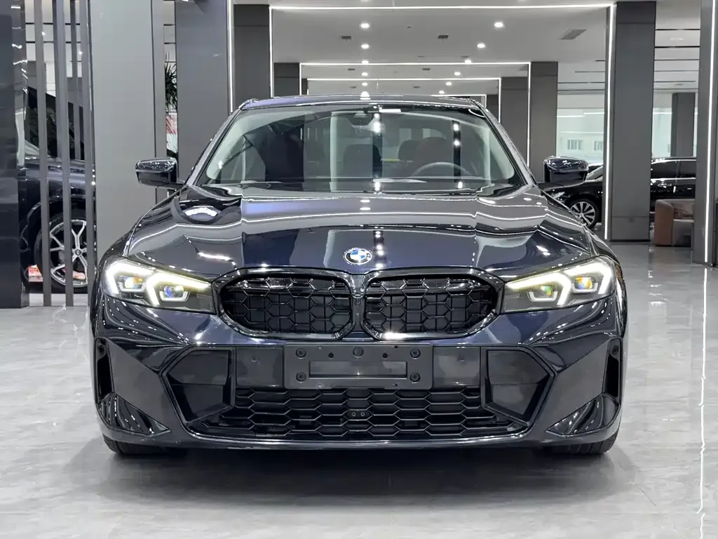 BMW 3 Series 2024 из CN, фото 2